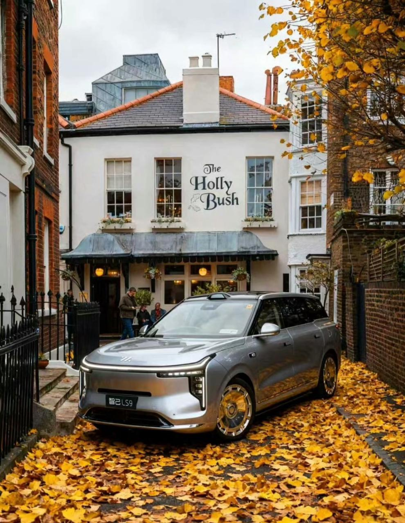 上汽70年巅峰之作！智己LS9：集全球科技，树大六座新标杆