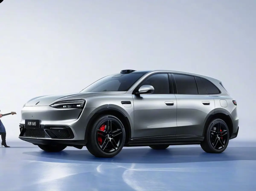 问界M6官图首发！或定位25万级，介于M7和M5之间