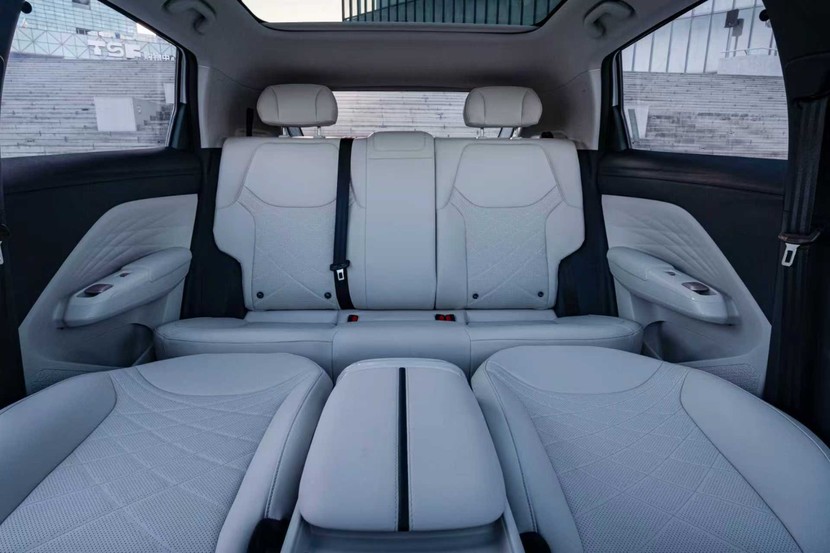 极狐T1两小时破万订单，6.88万起的新能源安全新标杆